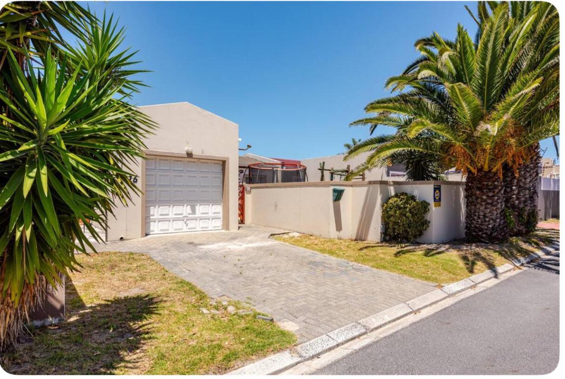 A With Private Entrance Cape Town
